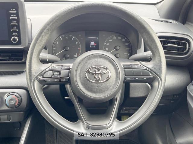 Toyota YARIS 2022-03 8872630-10