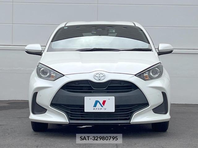 Toyota YARIS 2022-03 8872630-13