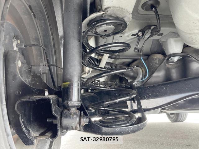 Toyota YARIS 2022-03 8872630-19