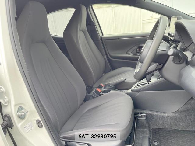 Toyota YARIS 2022-03 8872630-7
