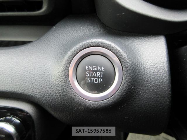 Toyota YARIS 2021-04 8872888-12