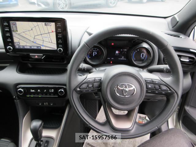 Toyota YARIS 2021-04 8872888-14