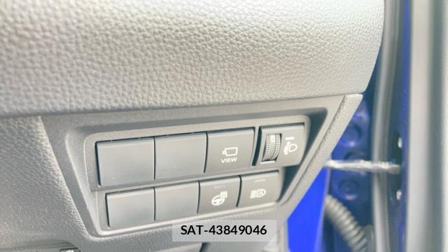 Toyota YARIS 2023-07 8873541-15