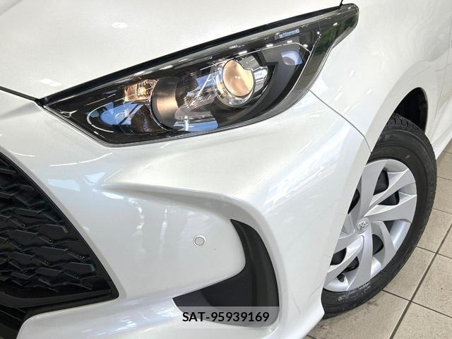 Toyota YARIS 2024-04 8873801-11