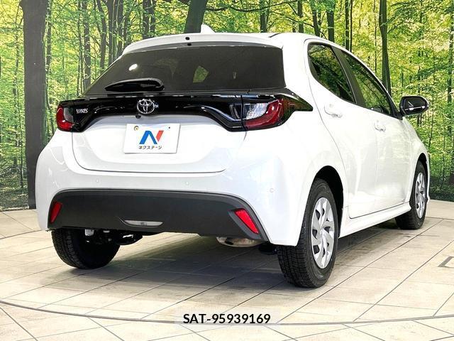 Toyota YARIS 2024-04 8873801-16