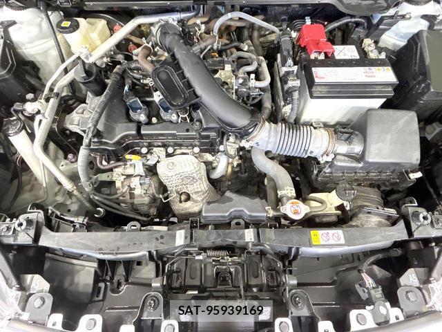 Toyota YARIS 2024-04 8873801-17