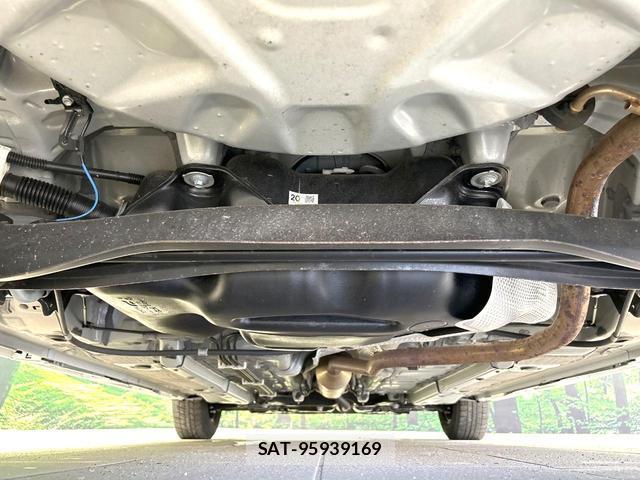 Toyota YARIS 2024-04 8873801-18