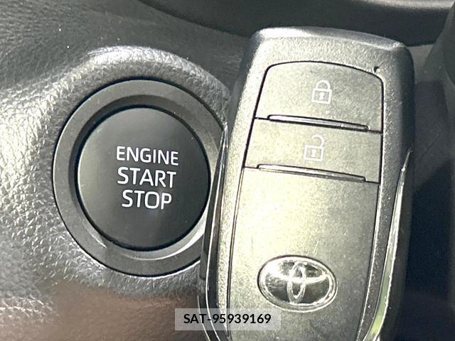 Toyota YARIS 2024-04 8873801-5