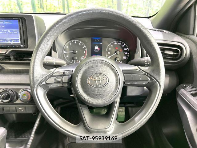 Toyota YARIS 2024-04 8873801-7