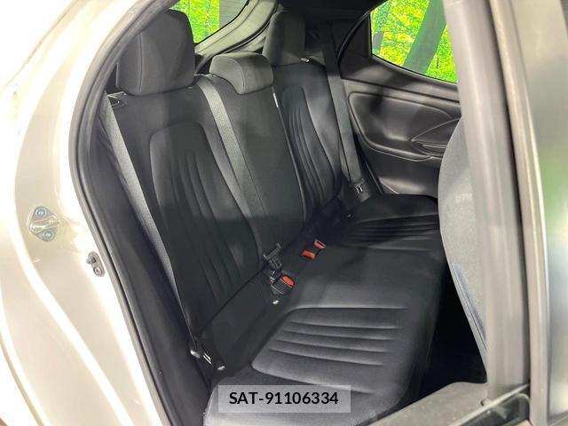 Toyota YARIS 2020-04 8874105-8