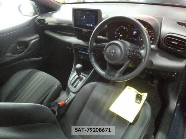 Toyota YARIS 2024-05 8874799-2