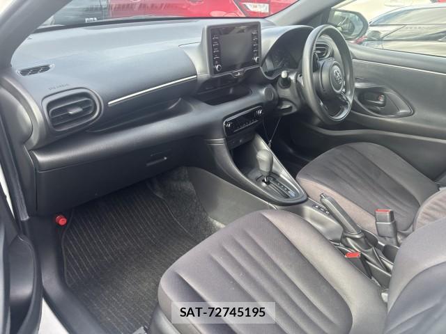 Toyota YARIS 2021-08 8875140-4