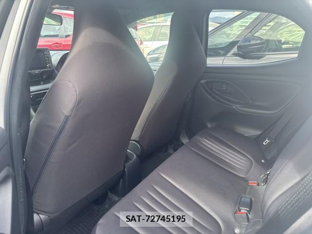 Toyota YARIS 2021-08 8875140-5
