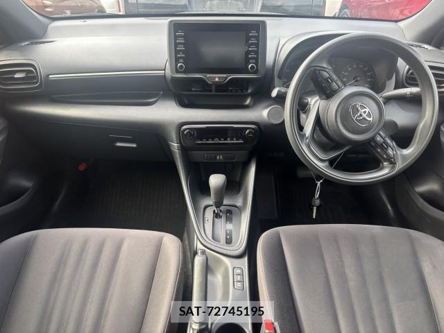 Toyota YARIS 2021-08 8875140-7