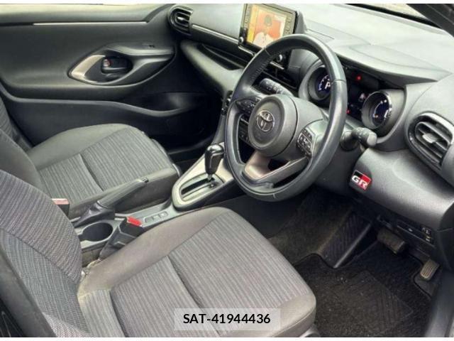 Toyota YARIS 2021-05 8875219-2