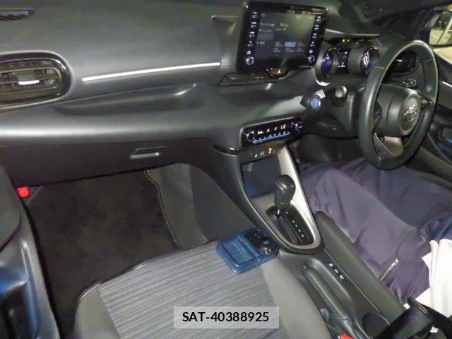 Toyota YARIS 2021-03 8875230-2