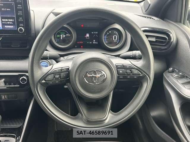 Toyota YARIS 2021-08 8875586-4