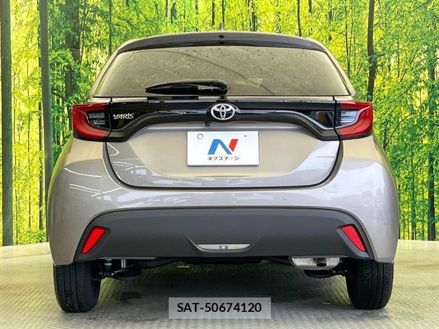 Toyota YARIS 2024-03 8875633-14