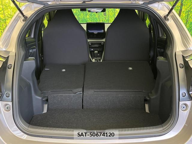 Toyota YARIS 2024-03 8875633-9