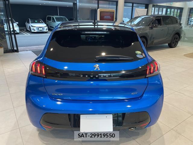 Peugeot 208 2022-03 8875960-10