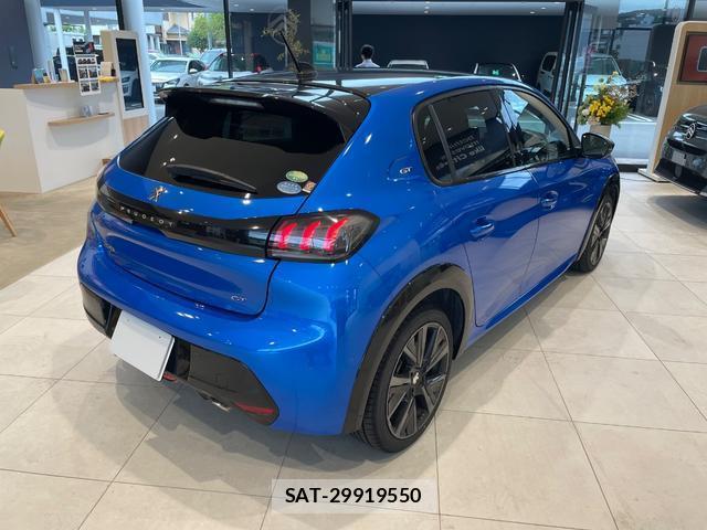 Peugeot 208 2022-03 8875960-11