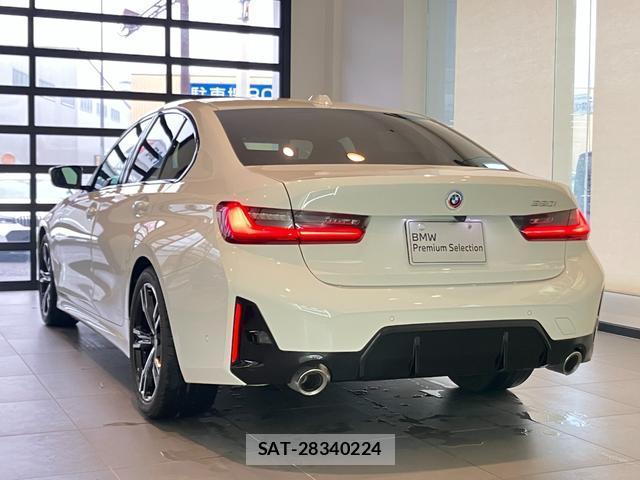 Bmw 3 SERIES 2023-02 8877342-11