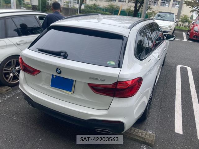 Bmw 5 SERIES 2018-02 8877579-2