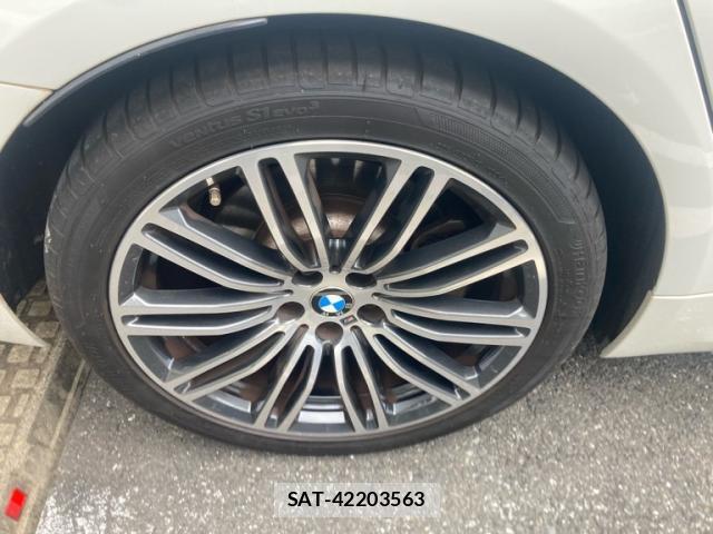 Bmw 5 SERIES 2018-02 8877579-3