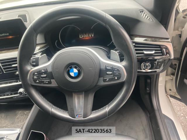 Bmw 5 SERIES 2018-02 8877579-8