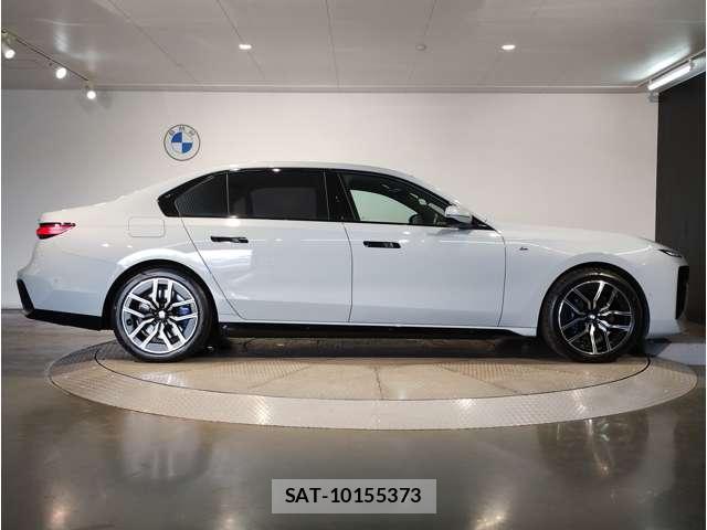 Bmw 7 SERIES 2023-06 8876745-9