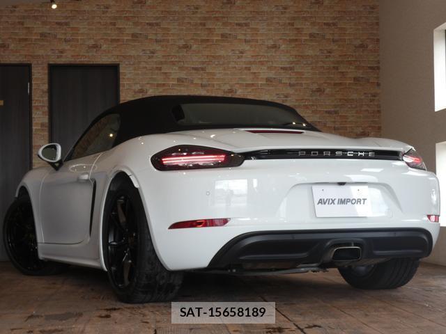 Porsche 718 Boxster 2017-03 8878013-1