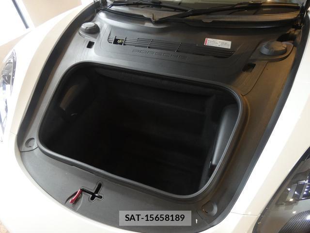 Porsche 718 Boxster 2017-03 8878013-19