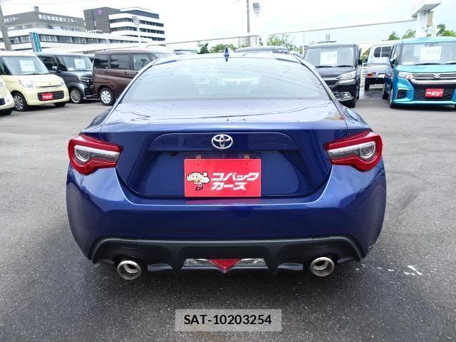 Toyota 86 2020-01 8875867-6