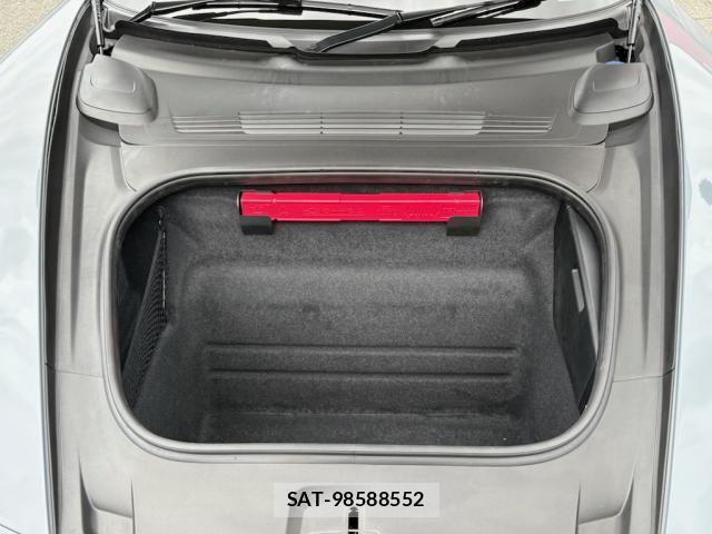 Porsche 911 2024-06 8876726-16