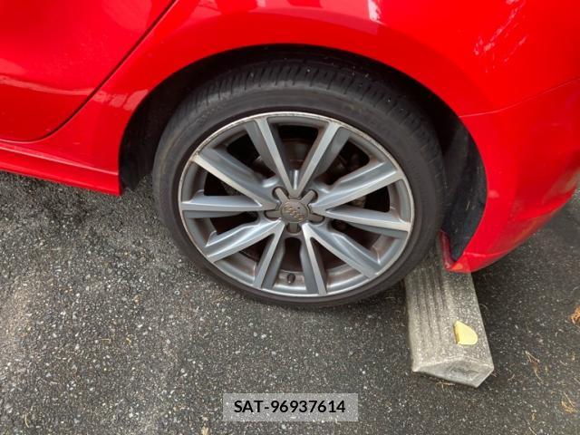 Audi A1 2013-12 8876717-3