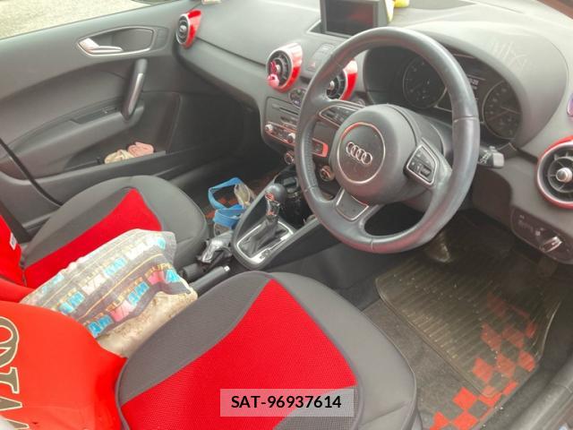 Audi A1 2013-12 8876717-6