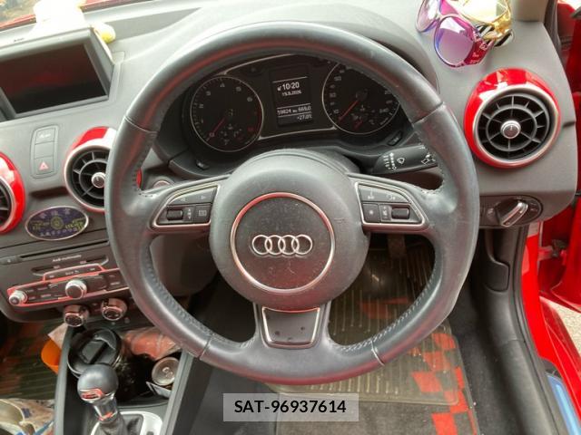 Audi A1 2013-12 8876717-9