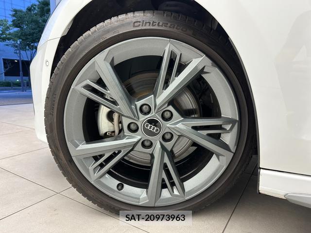 Audi A3 2021-06 8877547-15