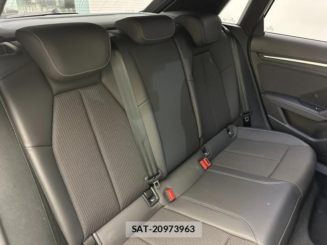 Audi A3 2021-06 8877547-4