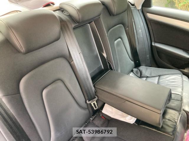 Audi A4 2015-10 8877542-15