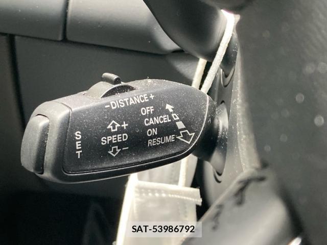 Audi A4 2015-10 8877542-17