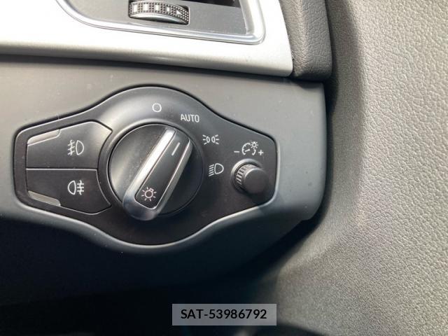 Audi A4 2015-10 8877542-19