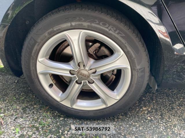 Audi A4 2015-10 8877542-3