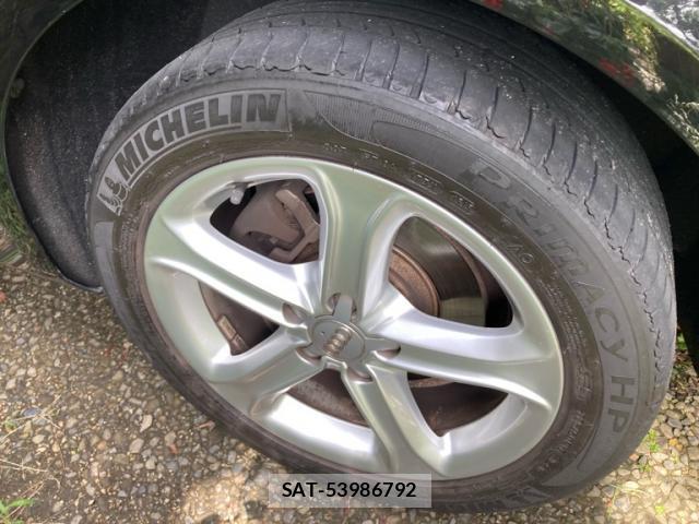 Audi A4 2015-10 8877542-4
