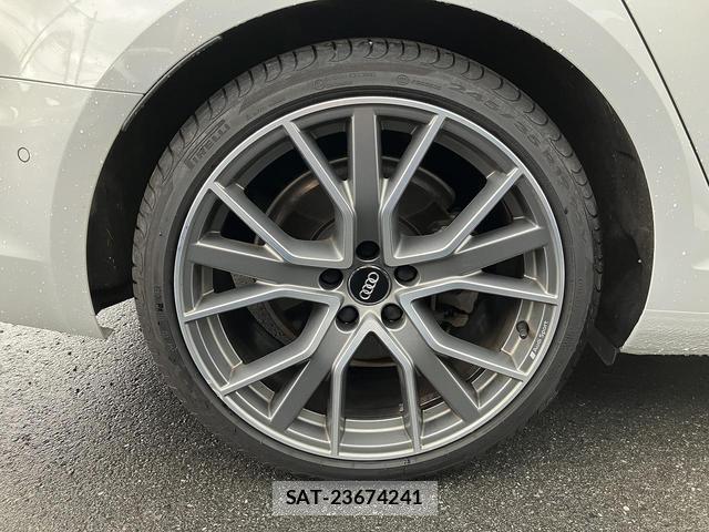 Audi A4 2019-12 8877648-12