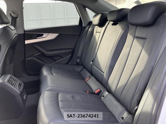 Audi A4 2019-12 8877648-14