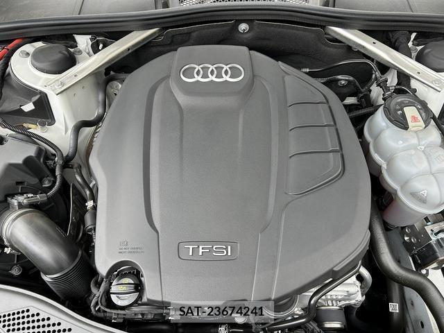 Audi A4 2019-12 8877648-16