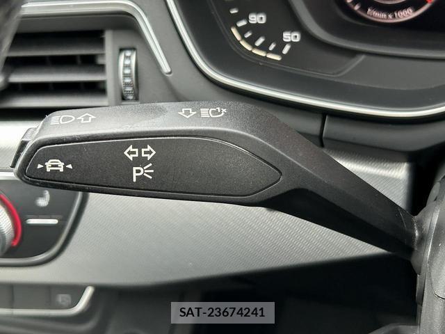Audi A4 2019-12 8877648-8