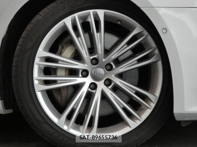 Audi A7 2018-12 8877510-5