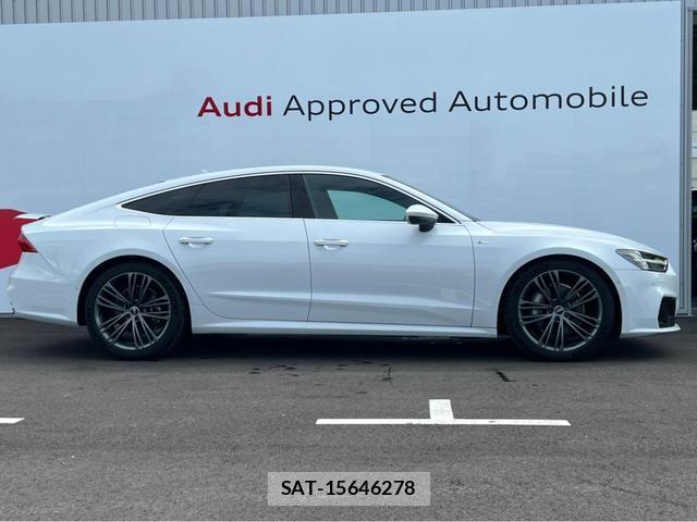 Audi A7 2022-08 8877555-17
